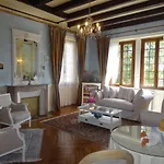 Le Chateau De Vernieres
