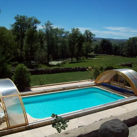 Le Chateau De Vernieres Ferienhaus Talizat
